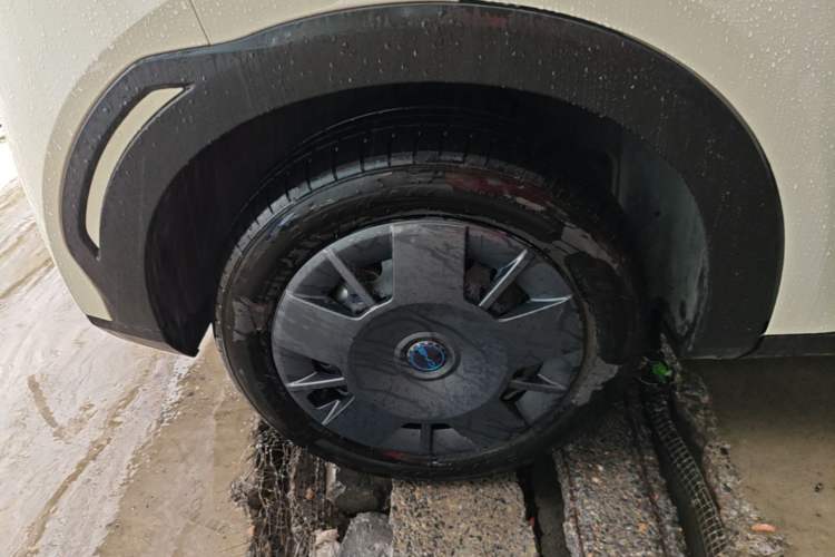 Used BYD Seagull 2025 Intelligent Driving Version 305 km Dynamic Edition Right Rear Wheel Hub