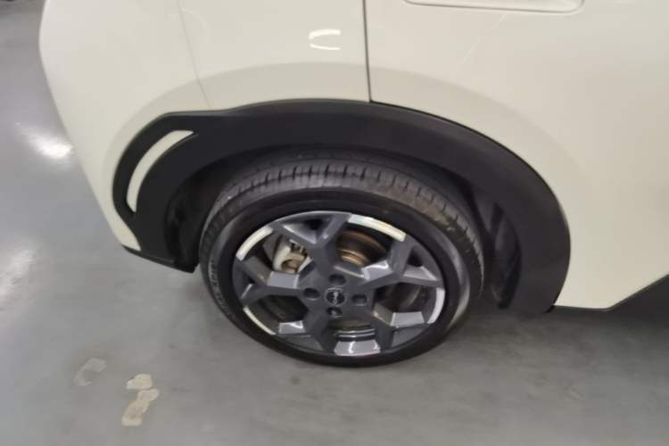 Used BYD Seagull 2025 305 km Free Version Right Rear Wheel Hub