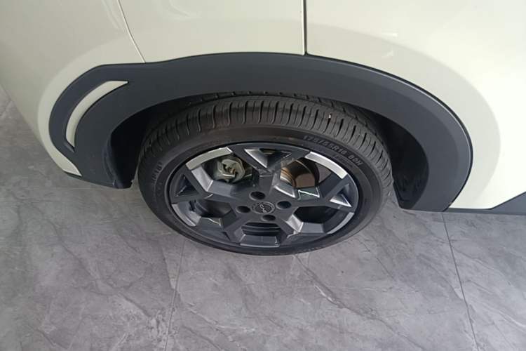 Used BYD Seagull 2025 305 km Free Version Right Rear Wheel Hub