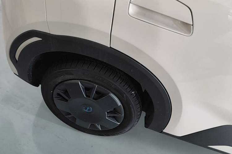 Used BYD Seagull 2025 Intelligent Driving Version 305 km Dynamic Edition Right Rear Wheel Hub