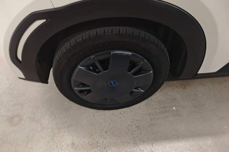 Used BYD Seagull 2025 Intelligent Driving Version 305 km Dynamic Edition Right Rear Wheel Hub