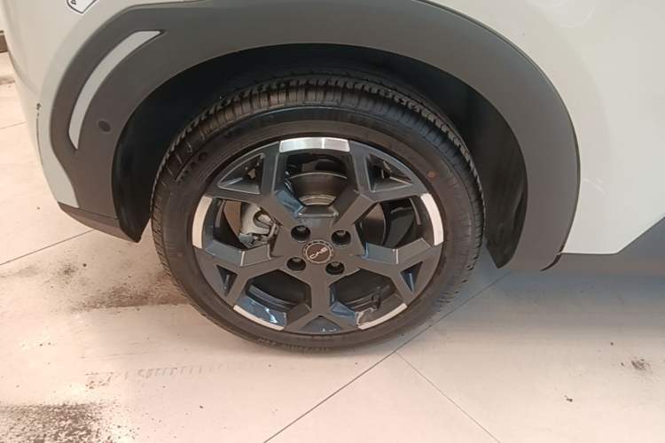 Used BYD Seagull 2025 Smart Drive Version 305 km Freedom Edition Right Rear Wheel Hub