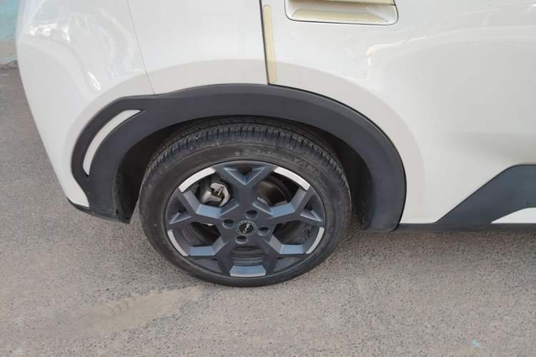 Used BYD Seagull 2025 305 km Free Version Right Rear Wheel Hub