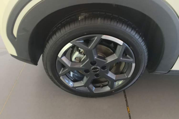 Used BYD Seagull 2025 Smart Drive Version 305 km Freedom Edition Right Rear Wheel Hub