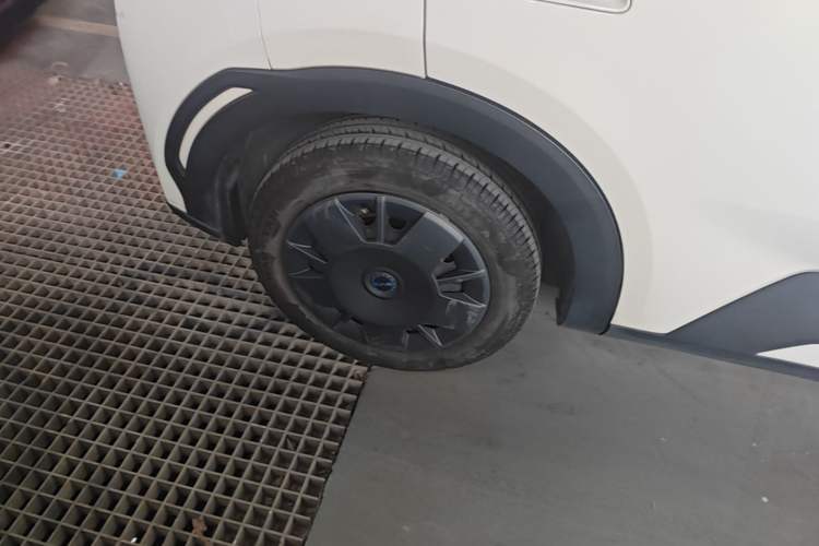 Used BYD Seagull 2025 305km Active Version Right Rear Wheel Hub
