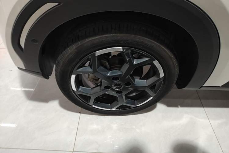 Used BYD Seagull 2025 Smart Drive Version 305 km Freedom Edition Right Rear Wheel Hub