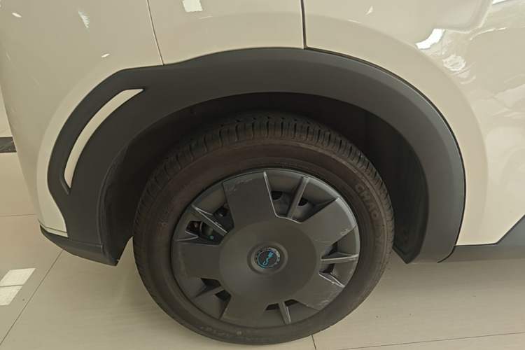 Used BYD Seagull 2025 305km Active Version Right Rear Wheel Hub