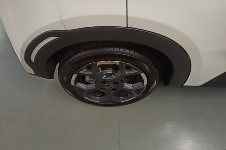 Used BYD Seagull 2025 Smart Drive Version 305 km Freedom Edition Right Rear Wheel Hub
