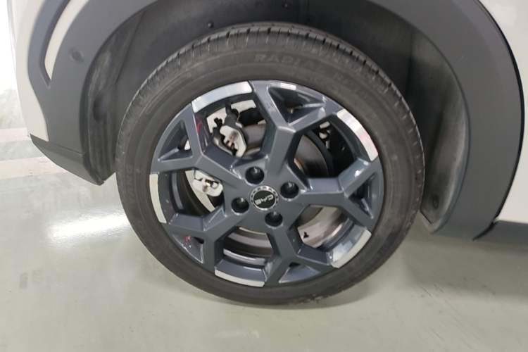 Used BYD Seagull 2025 305 km Free Version Right Rear Wheel Hub