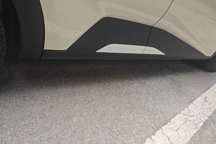 Used BYD Seagull 2025 305km Active Version Right Side Sill