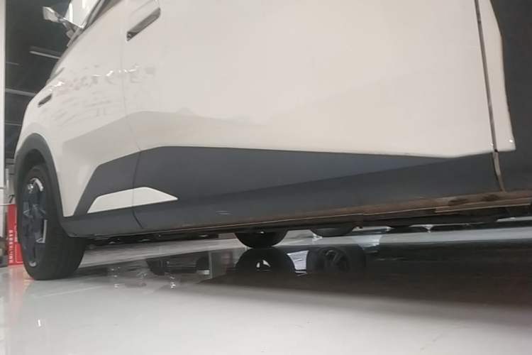 Used BYD Seagull 2025 Smart Drive Version 305 km Freedom Edition Right Side Sill