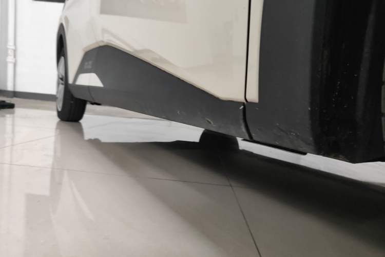 Used BYD Seagull 2025 305km Active Version Right Side Sill