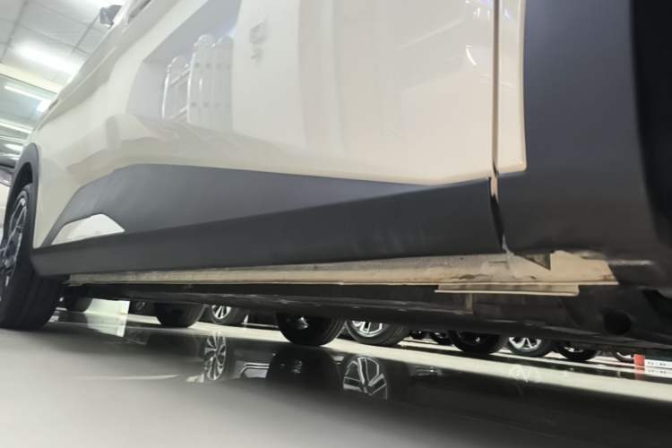 Used BYD Seagull 2025 Intelligent Driving Version 405 km Flying Edition Right Side Sill