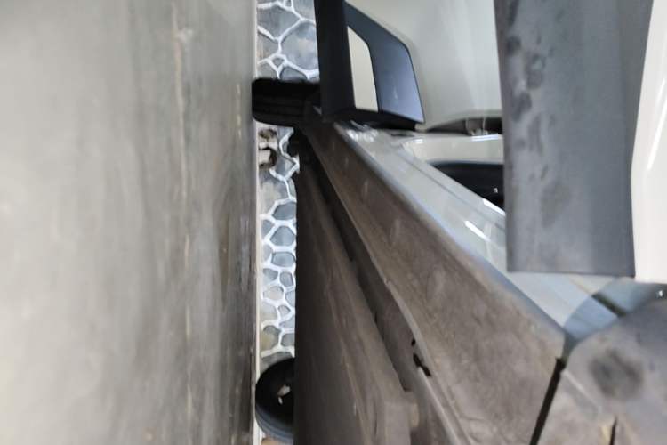 Used BYD Seagull 2025 405 km Flying Edition Right Side Sill