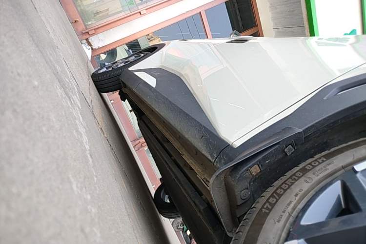 Used BYD Seagull 2025 305 km Free Version Right Side Sill