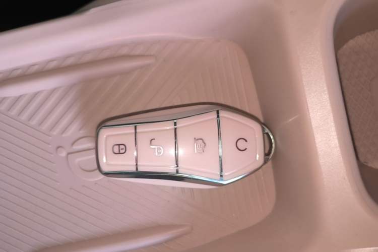 Used BYD Seagull 2025 305km Active Version Vehicle Key