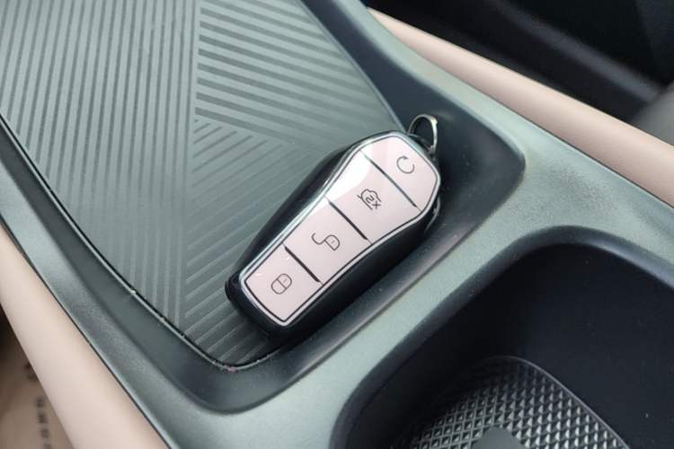 Used BYD Seagull 2025 Intelligent Driving Version 305 km Dynamic Edition Vehicle Key