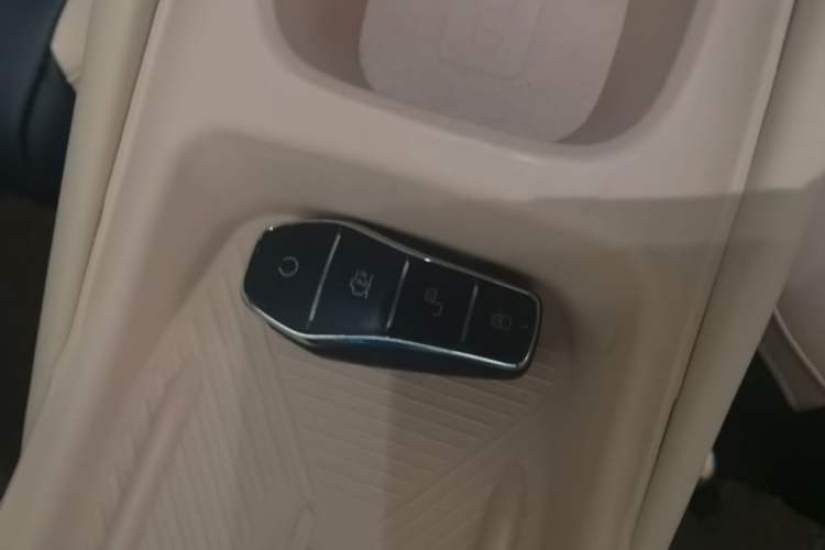Used BYD Seagull 2025 Smart Drive Version 305 km Freedom Edition Vehicle Key