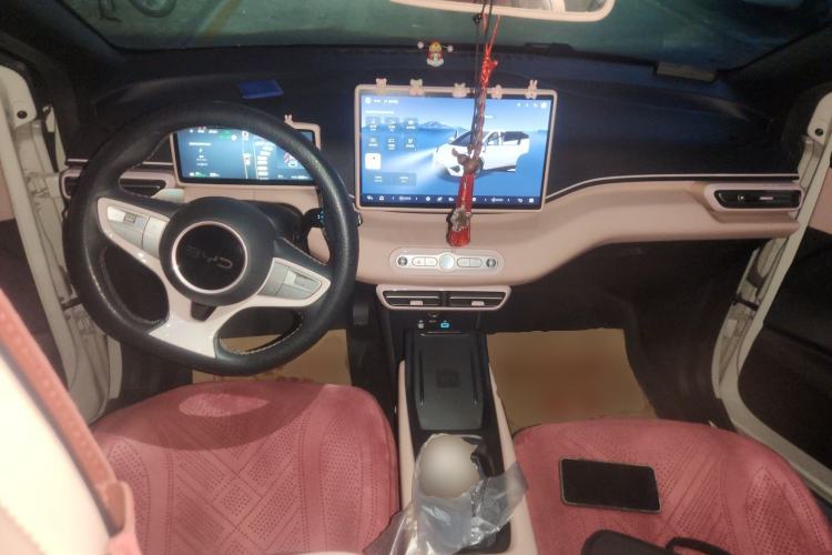 Used BYD Seagull 2025 Smart Drive Version 305 km Freedom Edition Center Console