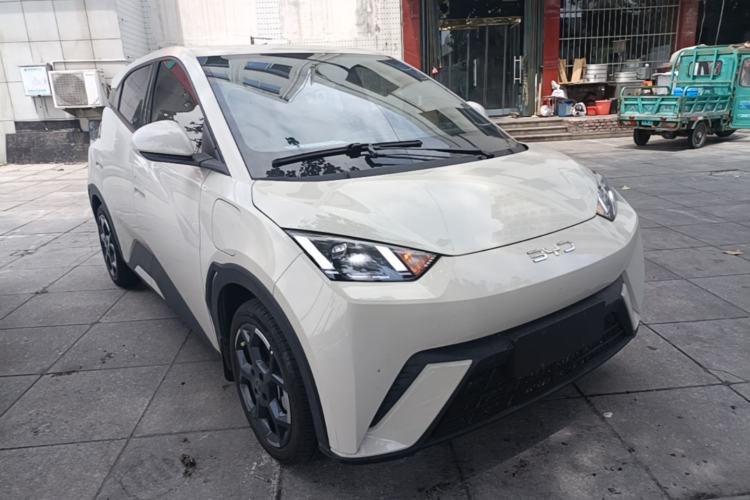 Used BYD Seagull 2025 305 km Free Version Front Right 45 Deg