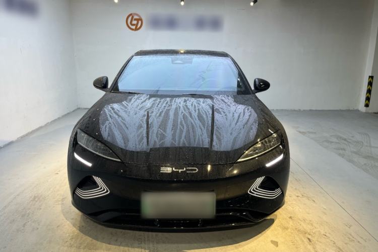 Used BYD Seal 2022 700 km Long-Range Rear-Wheel-Drive Version Exterior 2