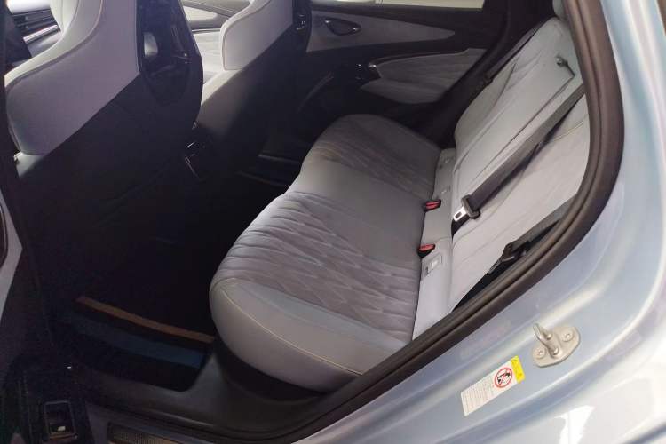 Used BYD Seal 2022 700 km Long-Range Rear-Wheel-Drive Version Interior 4