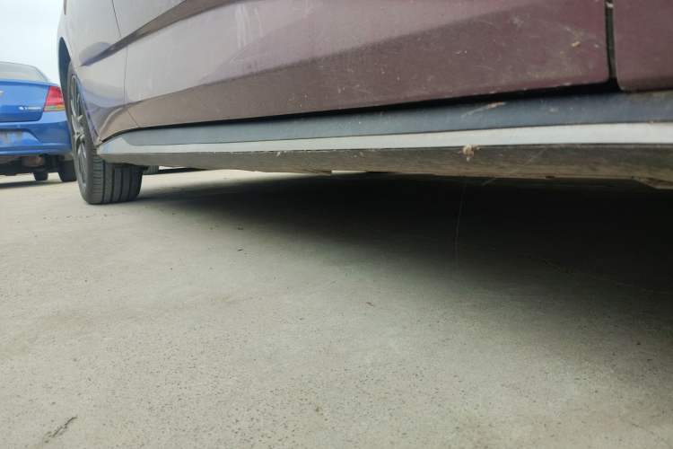 Used BYD Seal 2023 DM-i 1.5L 121km Luxury Model Right Side Sill