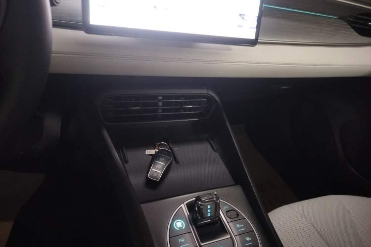 Used BYD Seal 05 DM-i 2025 DM-i Intelligent Drive 120KM Flagship Model Gear Lever