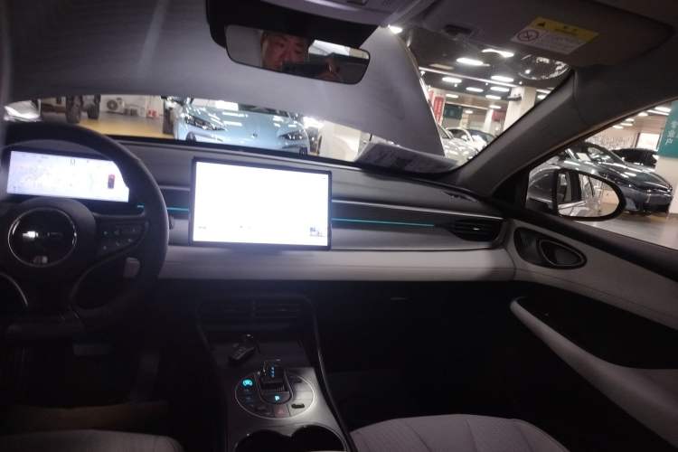 Used BYD Seal 05 DM-i 2025 DM-i Intelligent Drive 120KM Flagship Model Headliner