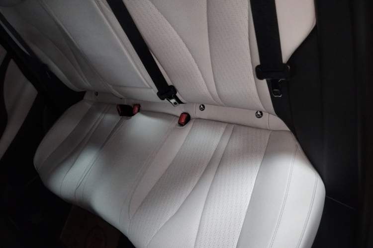 Used BYD Seal 05 DM-i 2025 DM-i Intelligent Drive 120KM Flagship Model Left Rear Seat