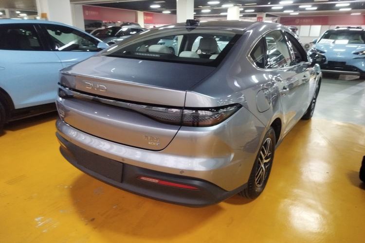 Used BYD Seal 05 DM-i 2025 DM-i Intelligent Drive 120KM Flagship Model Right Rear Taillight