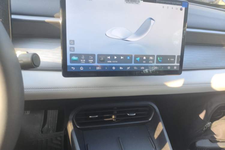 Used BYD Seal 05 DM-i 2025 DM-i Intelligent Drive 120KM Flagship Model Audio And AC Panel