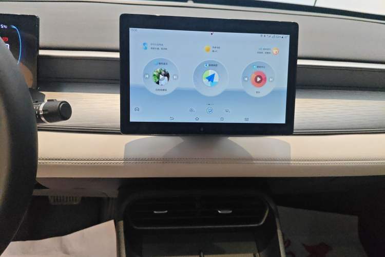 Used BYD Seal 05 DM-i 2025 DM-i Smart Drive 55KM Luxury Model Audio And AC Panel