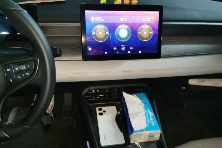 Used BYD Seal 05 DM-i 2025 DM-i Smart Drive 55KM Luxury Model Audio And AC Panel