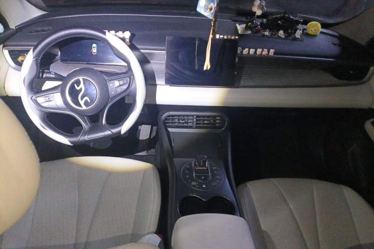 Used BYD Seal 05 DM-i 2025 DM-i Smart Drive 55KM Luxury Model Center Console