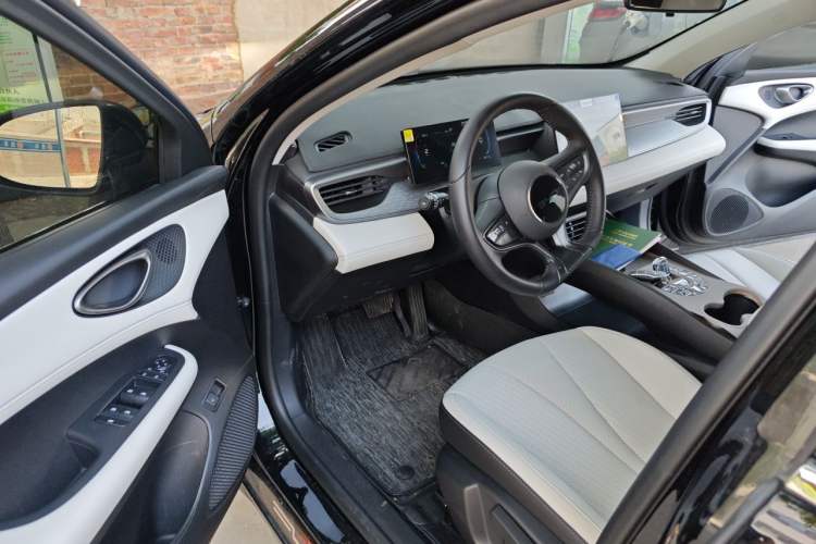 Used BYD Seal 05 DM-i 2025 DM-i Smart Drive 55KM Luxury Model Driver Seat