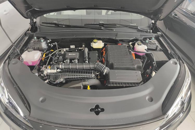 Used BYD Seal 05 DM-i 2025 DM-i Smart Drive 55KM Luxury Model Engine Bay