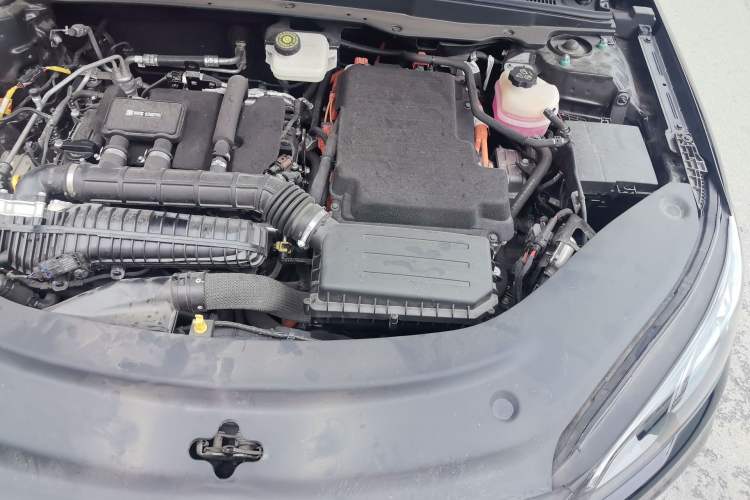 Used BYD Seal 05 DM-i 2025 DM-i Smart Drive 55KM Luxury Model Engine Bay Left