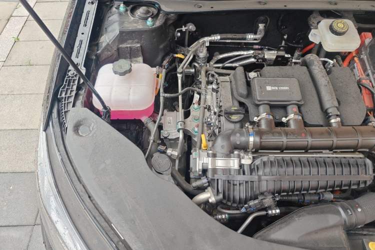 Used BYD Seal 05 DM-i 2025 DM-i Smart Drive 55KM Luxury Model Engine Bay Right