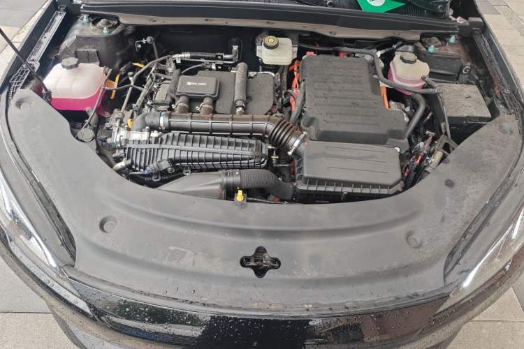 Used BYD Seal 05 DM-i 2025 DM-i Smart Drive 55KM Luxury Model Engine Bay