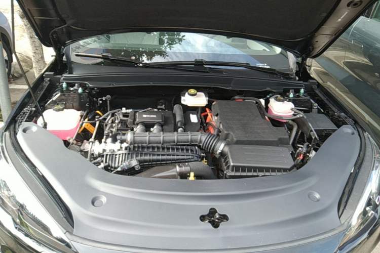 Used BYD Seal 05 DM-i 2025 DM-i Smart Drive 55KM Luxury Model Engine Bay