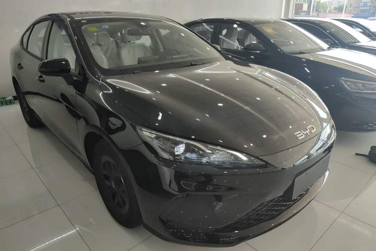 Used BYD Seal 05 DM-i 2025 DM-i Smart Drive 55KM Luxury Model Exterior 2