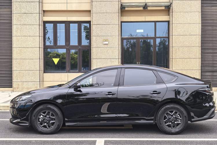 Used BYD Seal 05 DM-i 2025 DM-i Smart Drive 55KM Luxury Model Exterior 6
