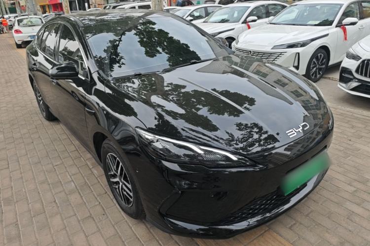 Used BYD Seal 05 DM-i 2025 DM-i Smart Drive 55KM Prestige Model Front Right 45 Deg