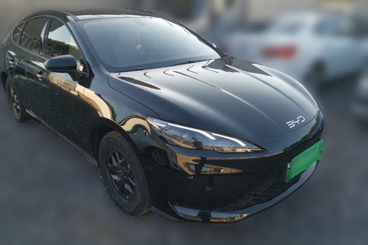 Used BYD Seal 05 DM-i 2025 DM-i Smart Drive 55KM Luxury Model Front Right 45 Deg