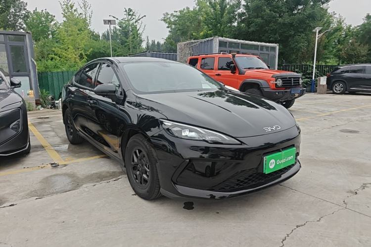 Used BYD Seal 05 DM-i 2025 DM-i Smart Drive 55KM Luxury Model Front Right 45 Deg