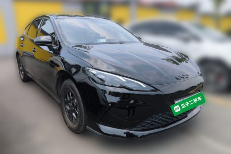 Used BYD Seal 05 DM-i 2025 DM-i Smart Drive 55KM Luxury Model Front Right 45 Deg