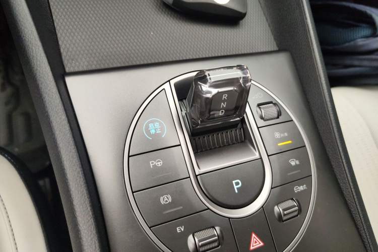 Used BYD Seal 05 DM-i 2025 DM-i Intelligent Drive 120KM Flagship Model Gear Lever