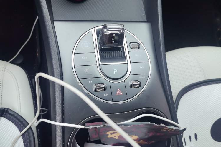 Used BYD Seal 05 DM-i 2025 DM-i Smart Drive 55KM Luxury Model Gear Lever
