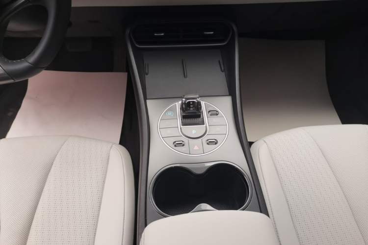 Used BYD Seal 05 DM-i 2025 DM-i Smart Drive 55KM Luxury Model Gear Lever